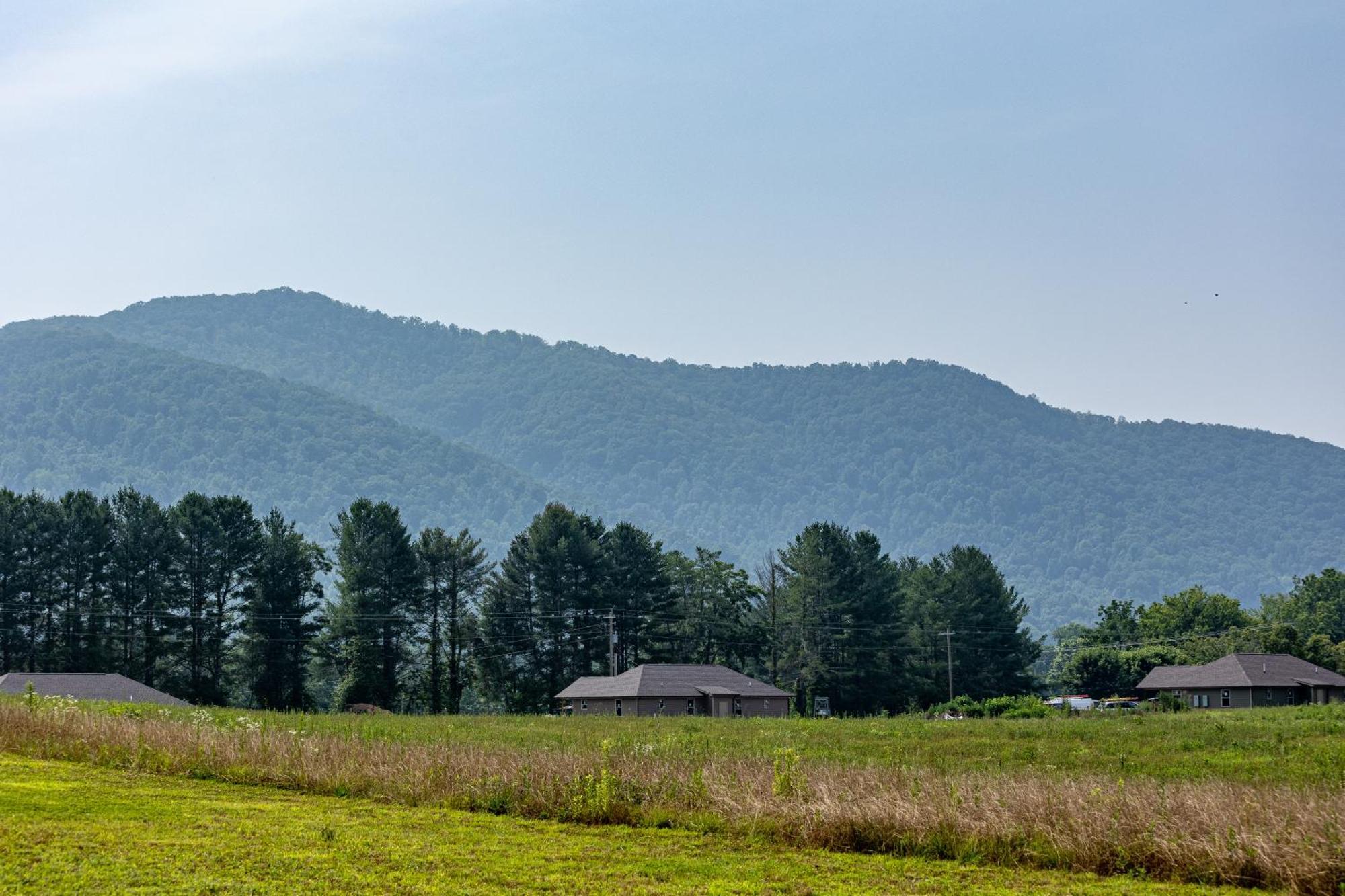 Misty Morning Meadow Breathtaking Smoky Mountain Cabin With Hot Tub, Views, & Free Tickets Villa Cosby Exterior photo