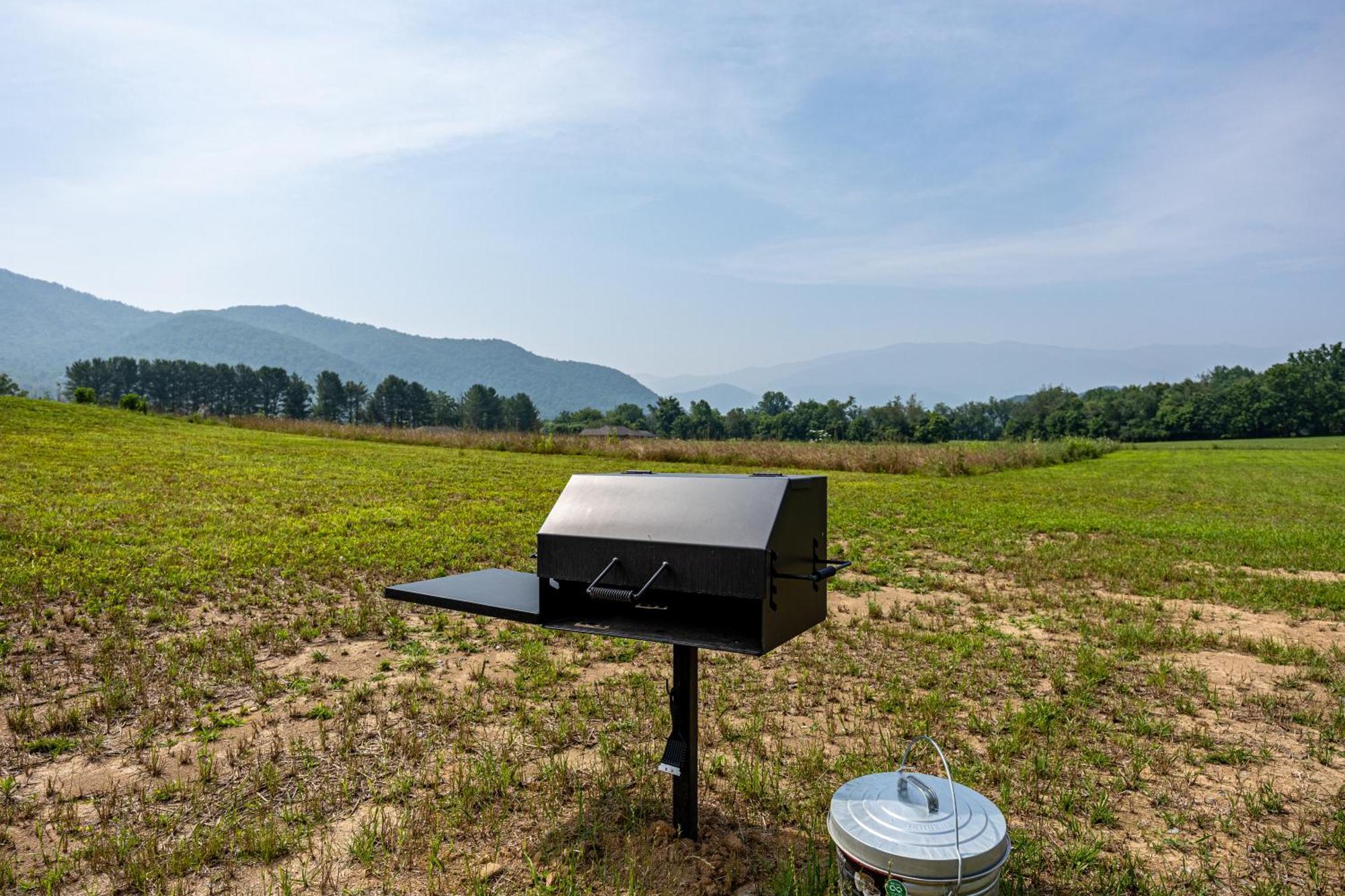 Misty Morning Meadow Breathtaking Smoky Mountain Cabin With Hot Tub, Views, & Free Tickets Villa Cosby Exterior photo