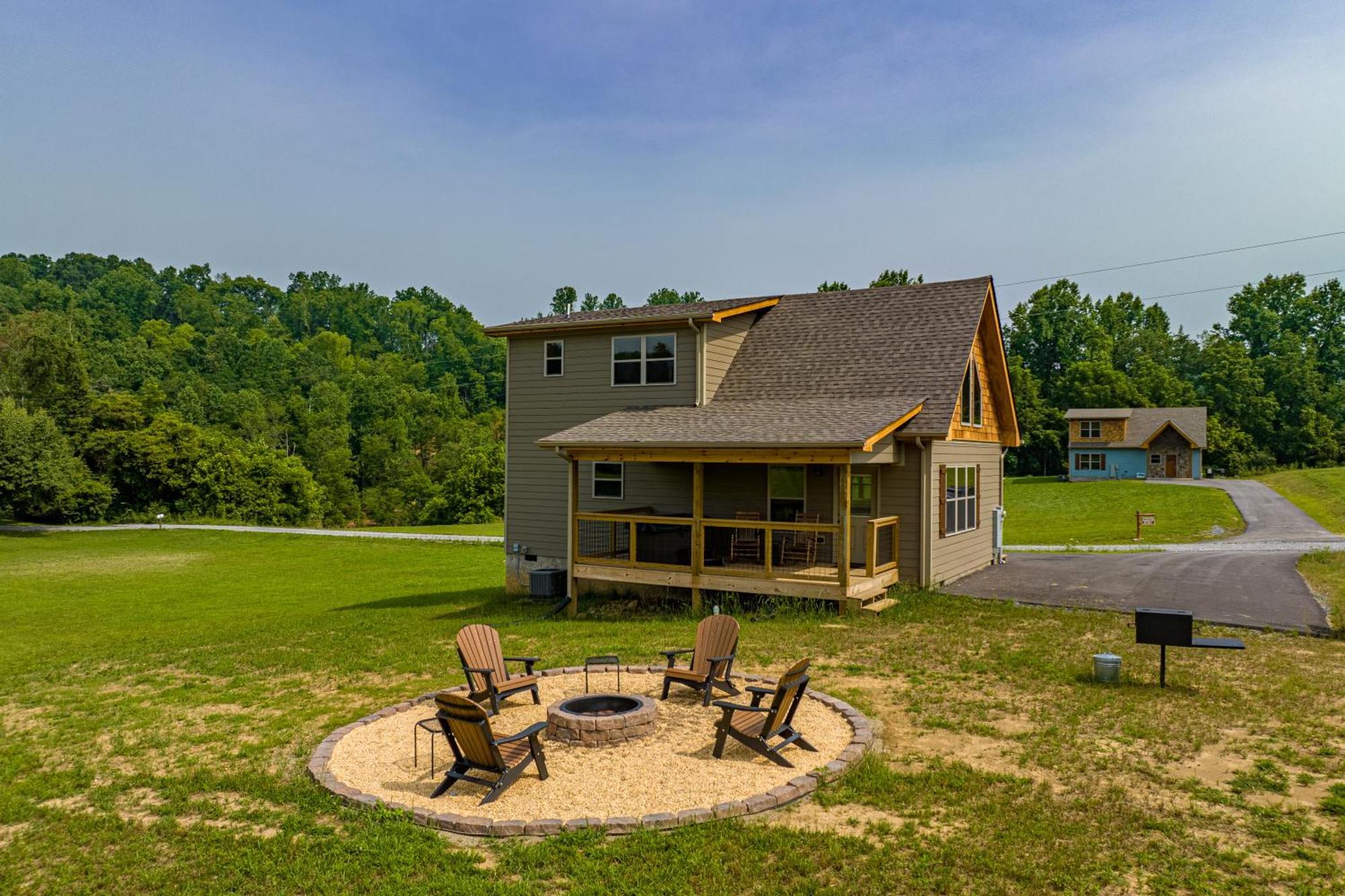 Misty Morning Meadow Breathtaking Smoky Mountain Cabin With Hot Tub, Views, & Free Tickets Villa Cosby Exterior photo