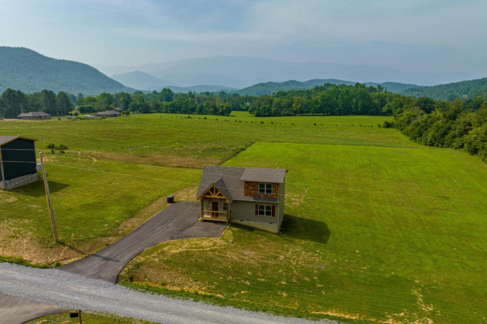 Misty Morning Meadow Breathtaking Smoky Mountain Cabin With Hot Tub, Views, & Free Tickets Villa Cosby Exterior photo