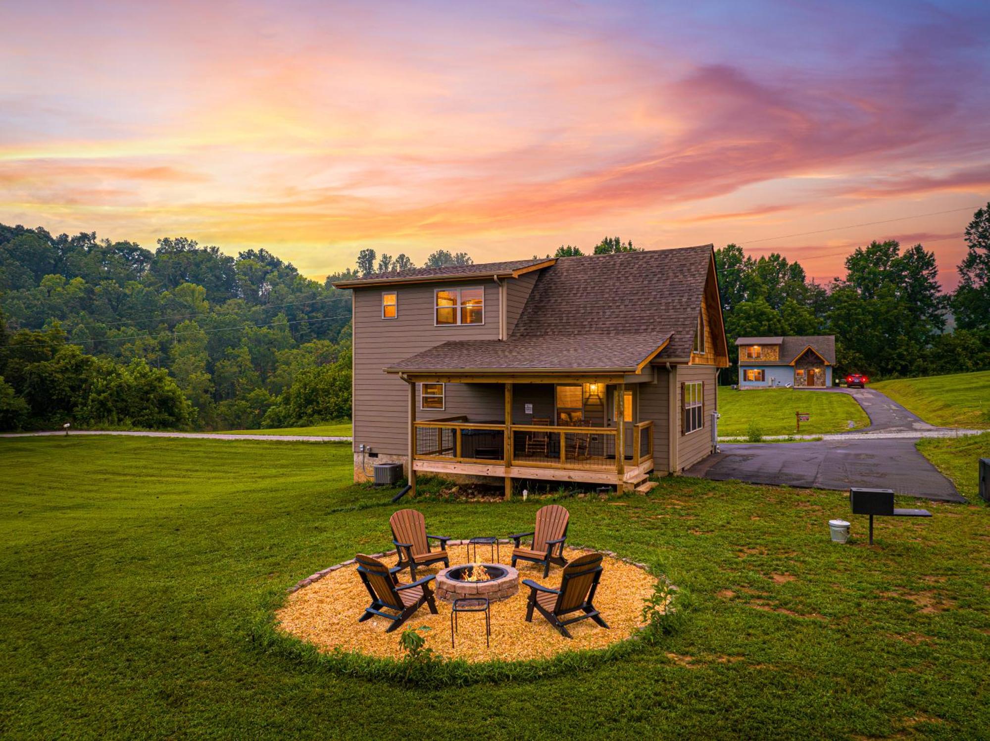 Misty Morning Meadow Breathtaking Smoky Mountain Cabin With Hot Tub, Views, & Free Tickets Villa Cosby Exterior photo